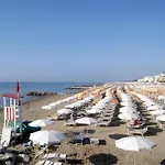 Apartamento With Garden And Pool Caorle